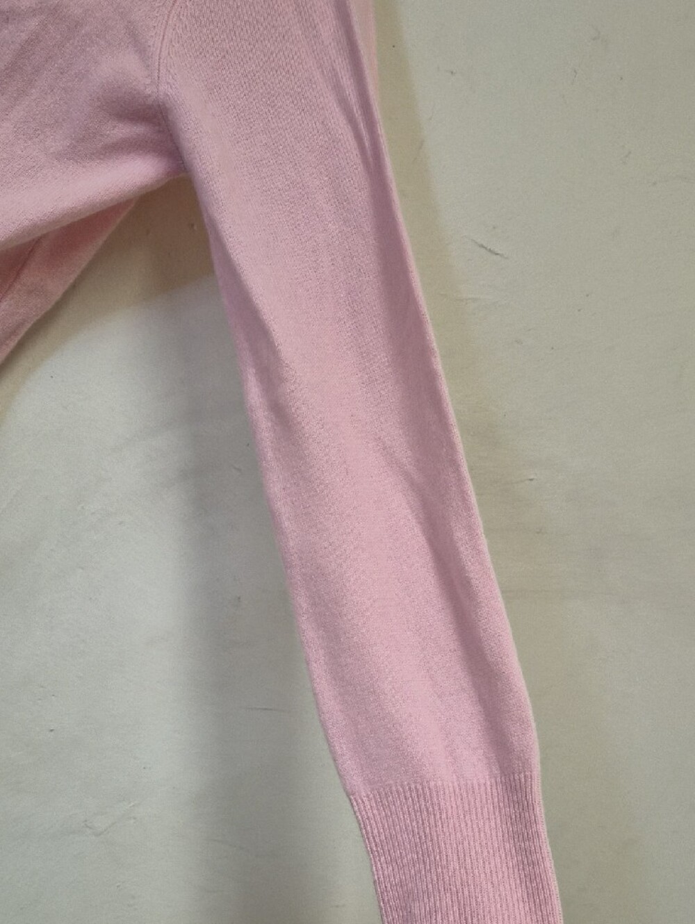 Neiman Marcus Pale Pink Scoop Neck Sweater | Size M - Picture 6 of 8
